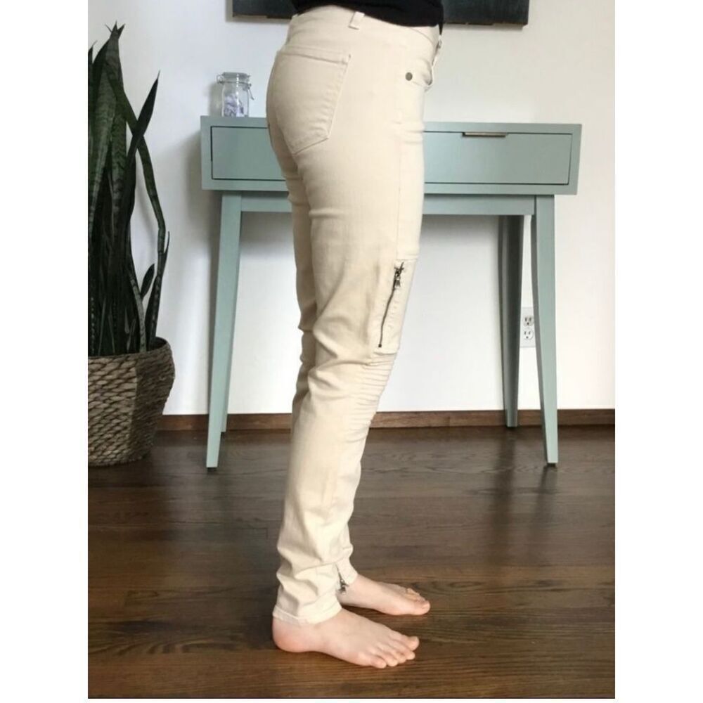 NEW PAIGE Women’s 25 Moto Style Jeans - Picture 5 of 8